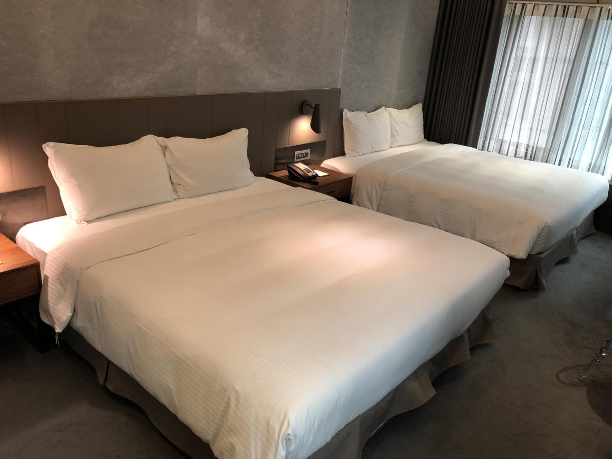 Check Nanjing Hotel 4*