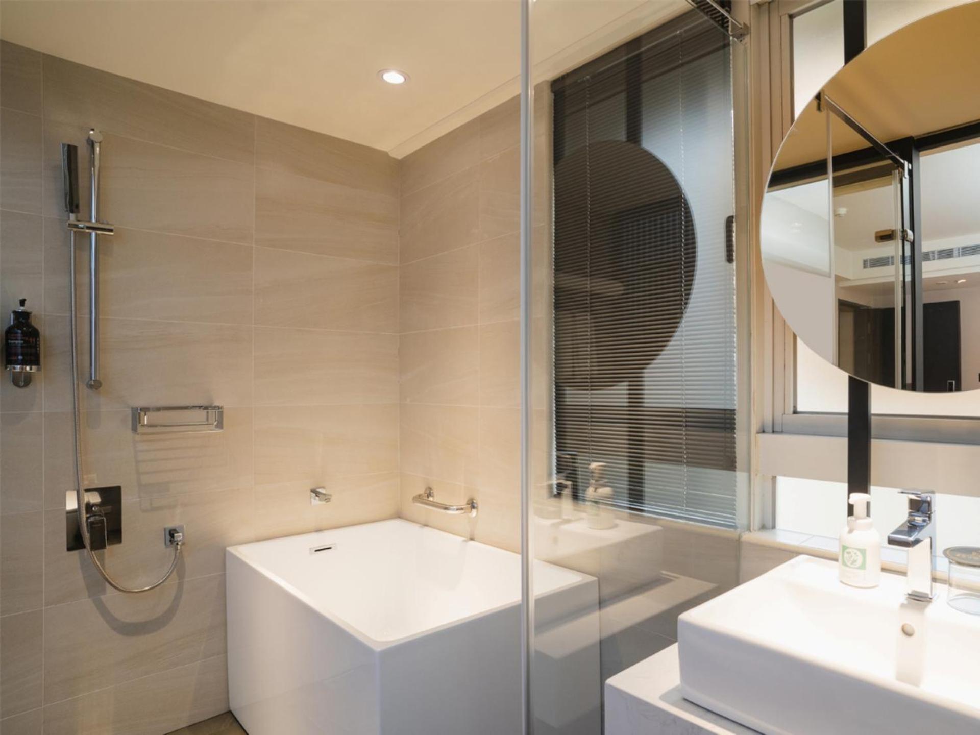 Royal Rose Zhongshan Hotel 3*