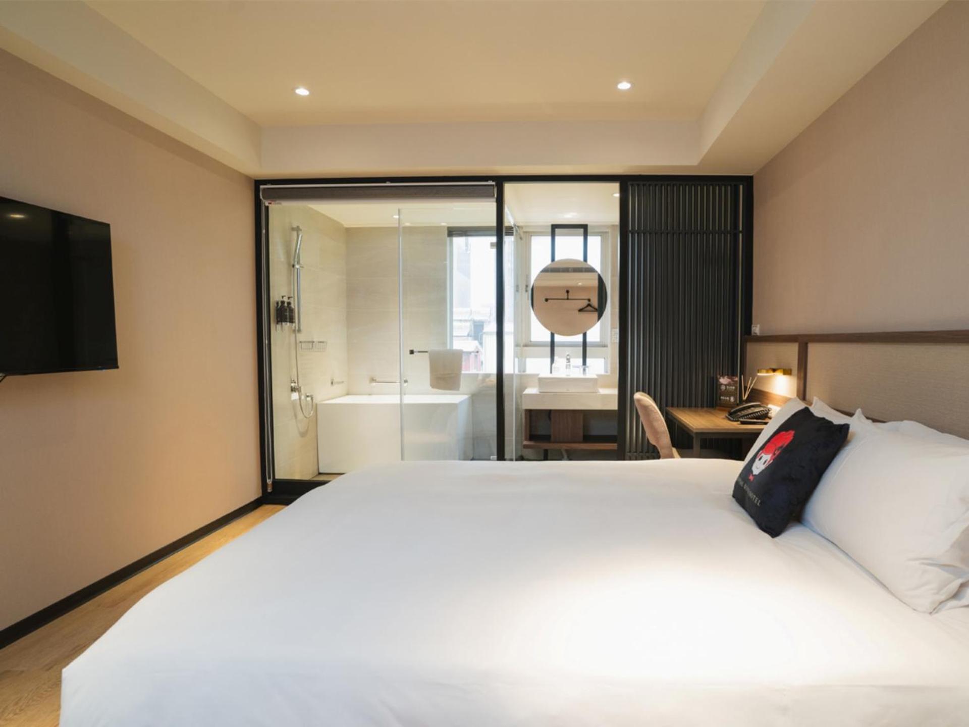 Royal Rose Zhongshan Hotel 3*