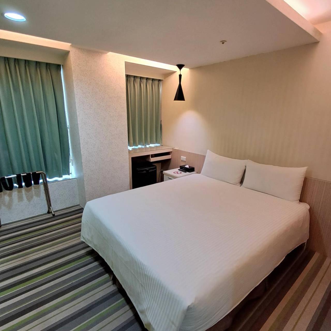 Hotel Morwing Fuzhong 2*