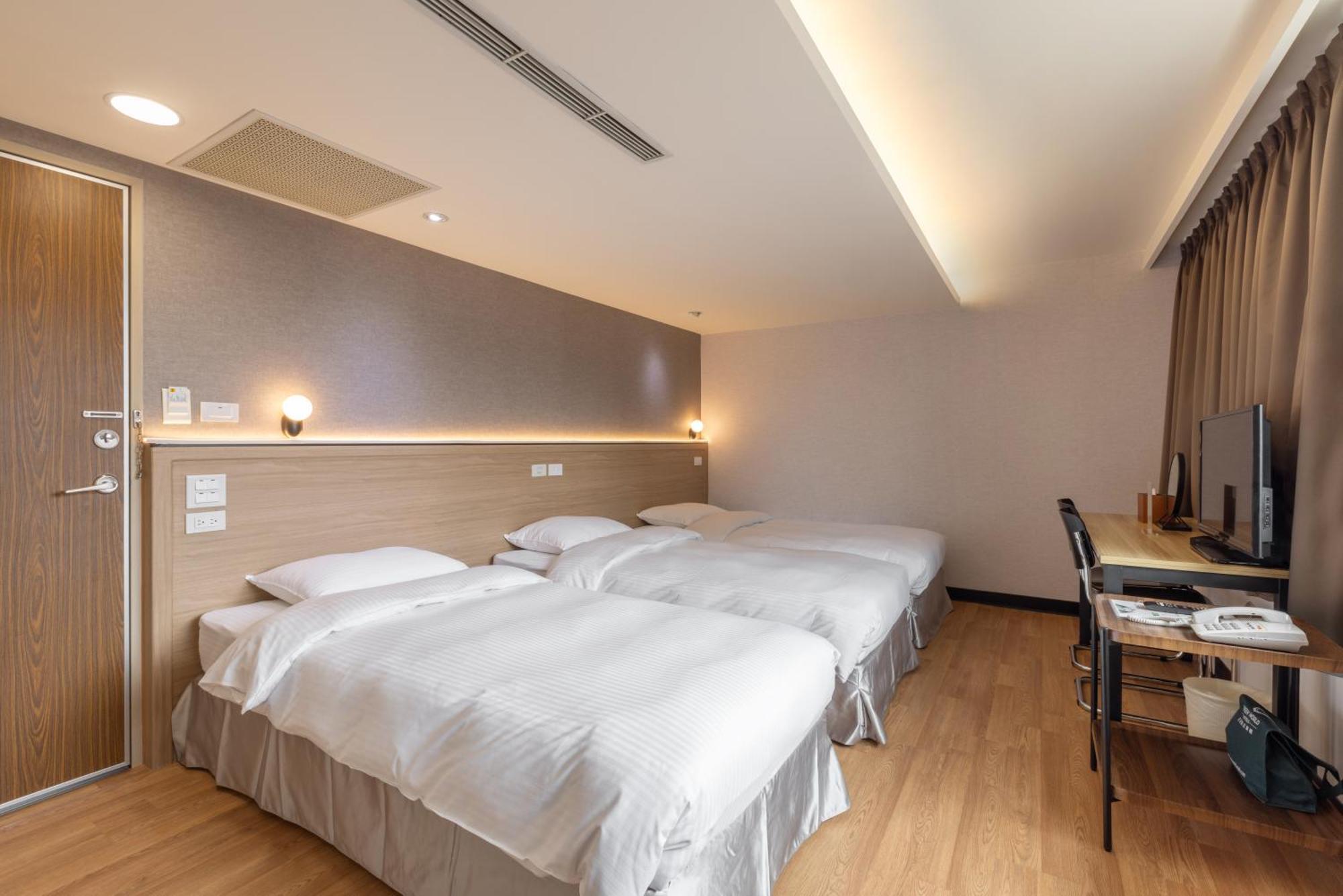 Hotel New World