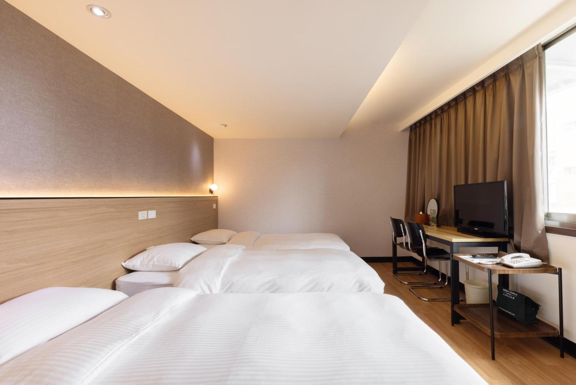 New World Hotel 3*