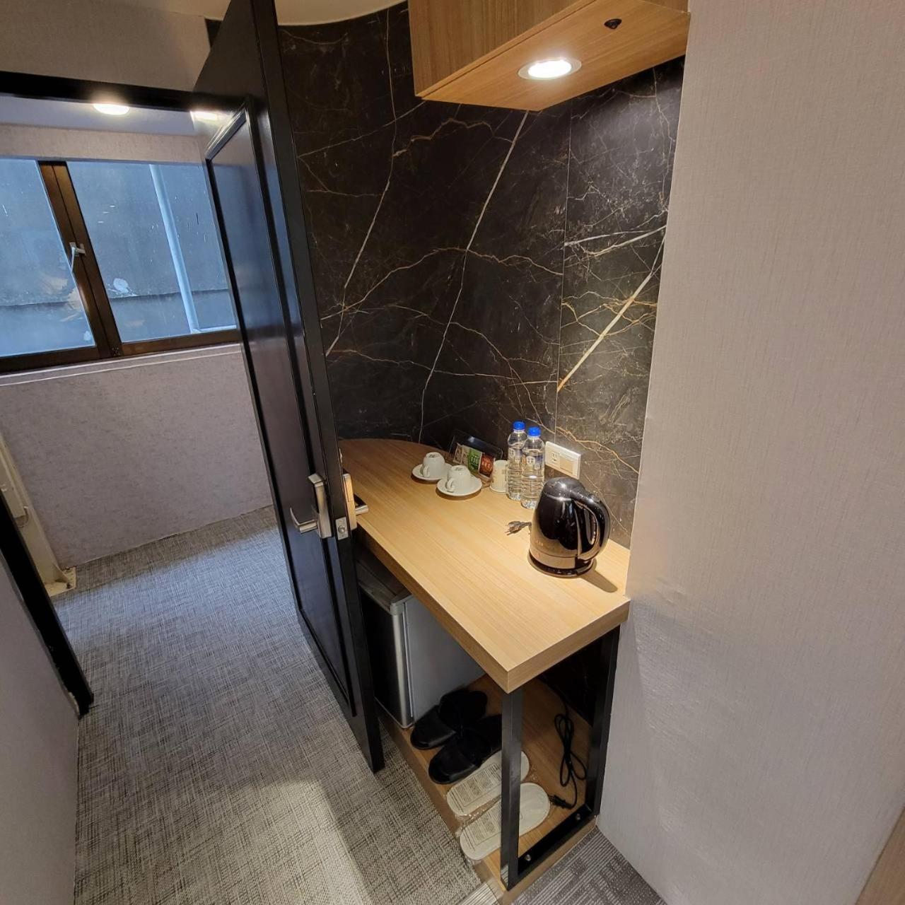 Attic Inn 3*