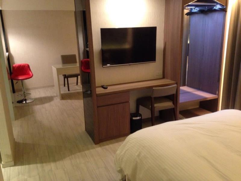 Hotel Guide Fuxing North 3*
