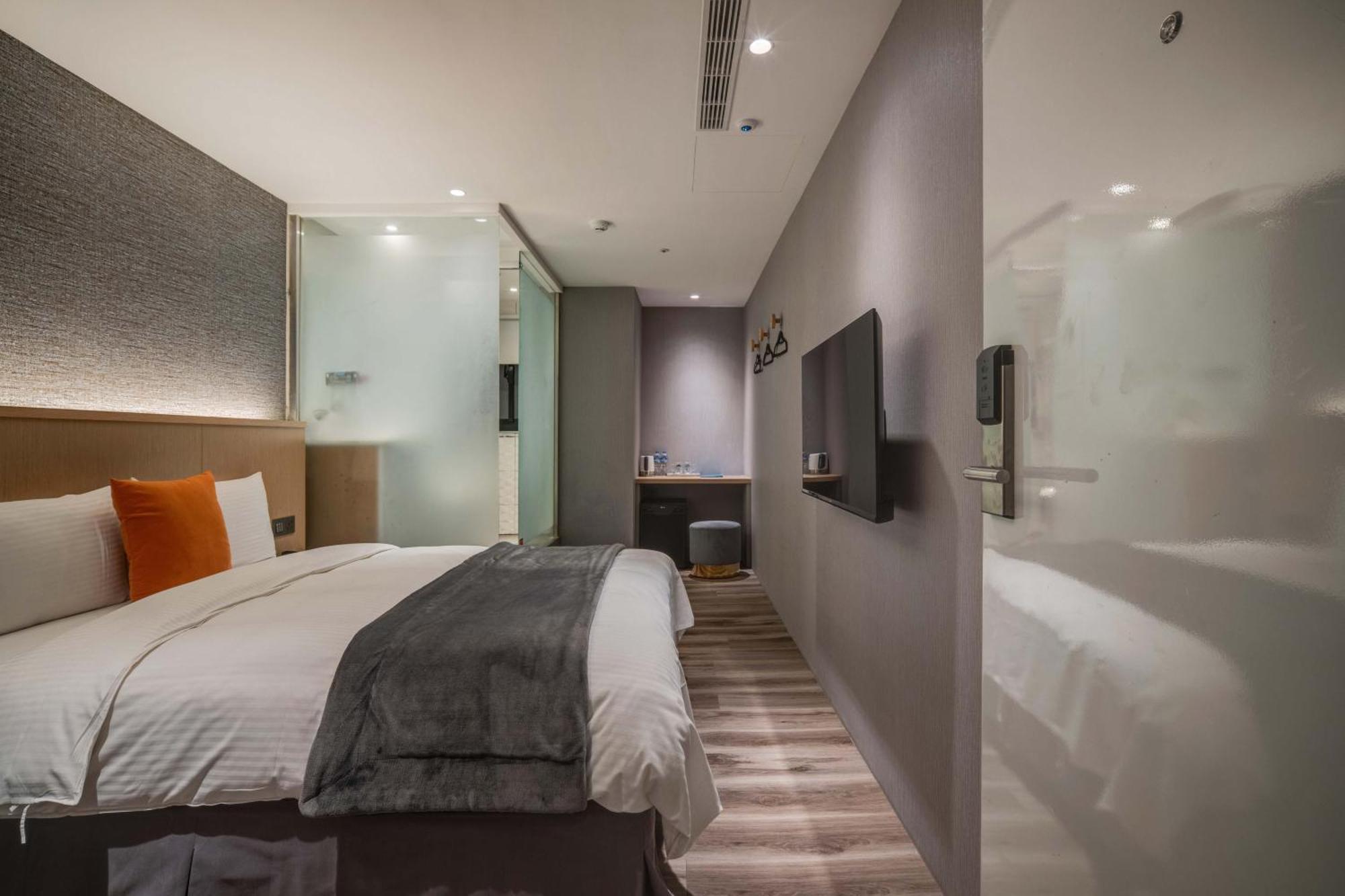 Fun Ximen Hotel 3*