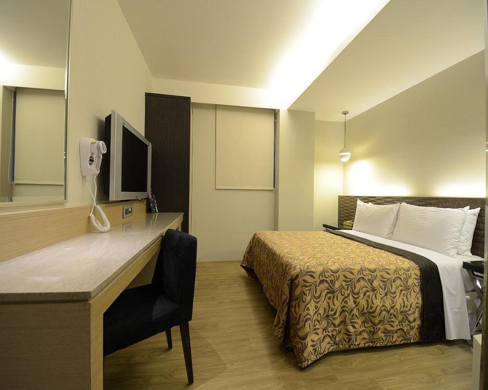 Royal Garden Hotel 3*