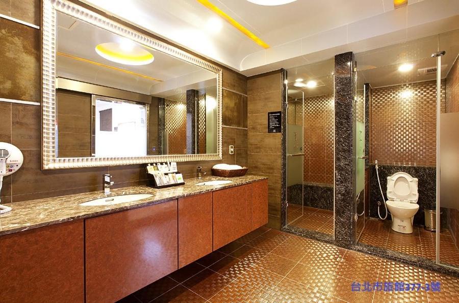 Discovery - Yanping Motel Taipei