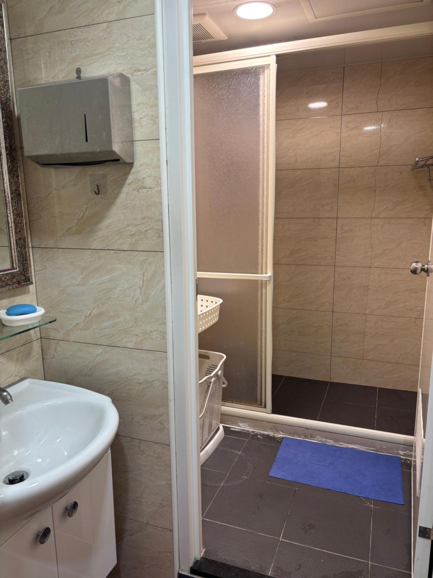 Hostel 果芒驛站旅店 *