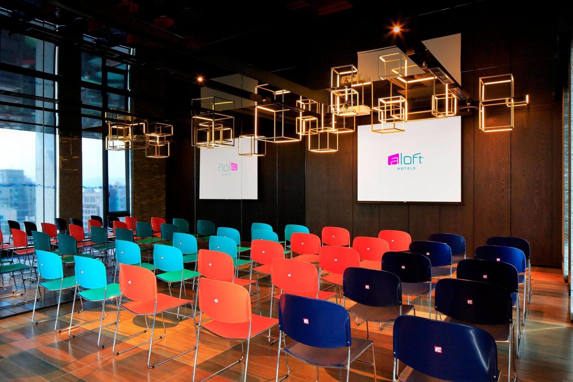 Aloft Zhongshan 4*
