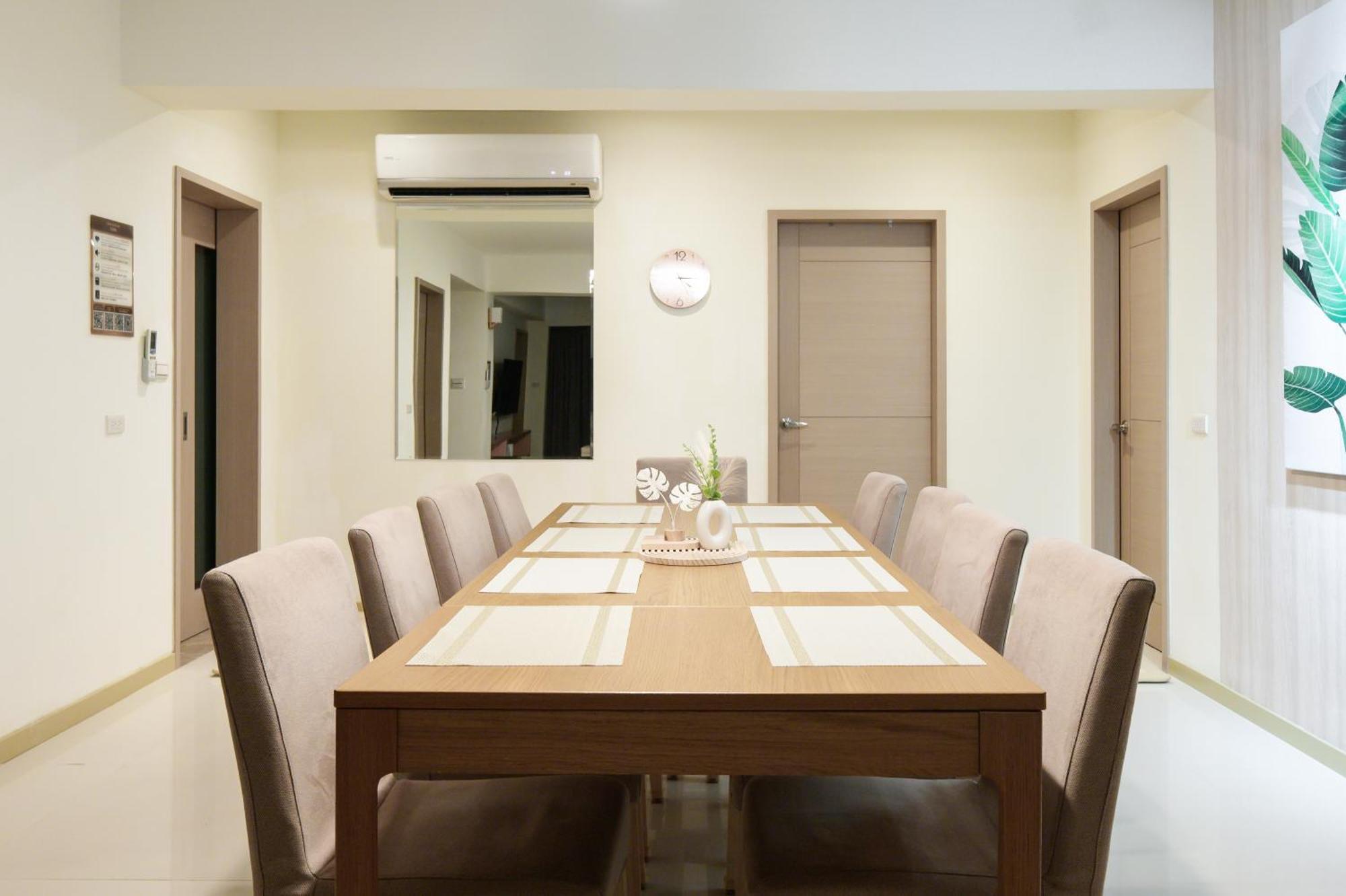 Beautiful Spacious 5b3b 4 Min Zhongxiao Dunhua Mrt 五房三衛 步行4分到忠孝敦化捷運 Apartment *