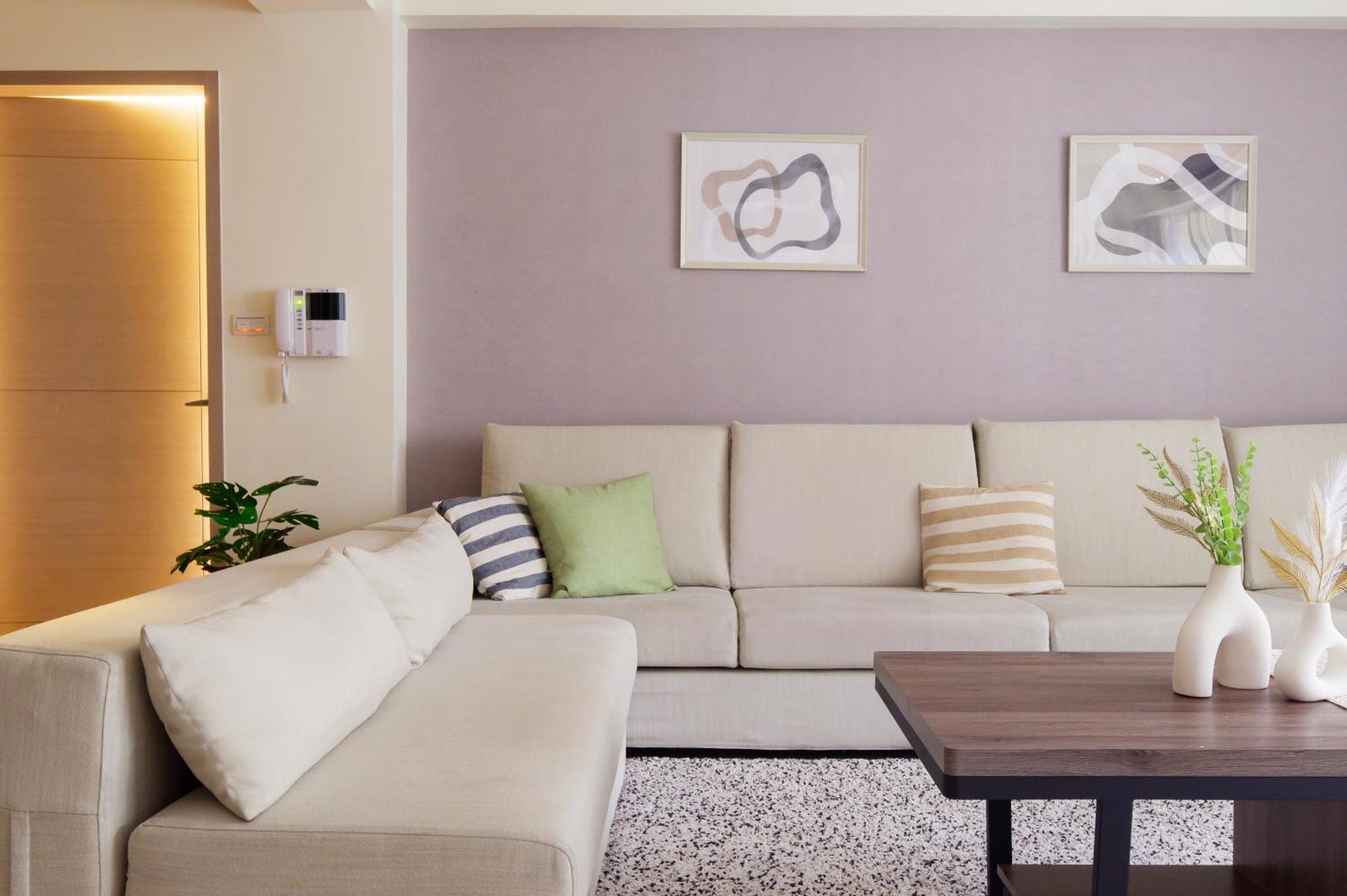 Beautiful Spacious 5b3b 4 Min Zhongxiao Dunhua Mrt 五房三衛 步行4分到忠孝敦化捷運 *