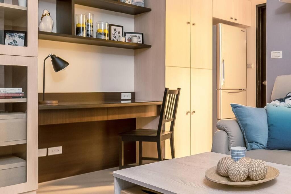 New Building 2b1blk Workspace Main Station • 新大樓 台北車站 2房1衛 客廳廚房 工作空間 Apartamento *