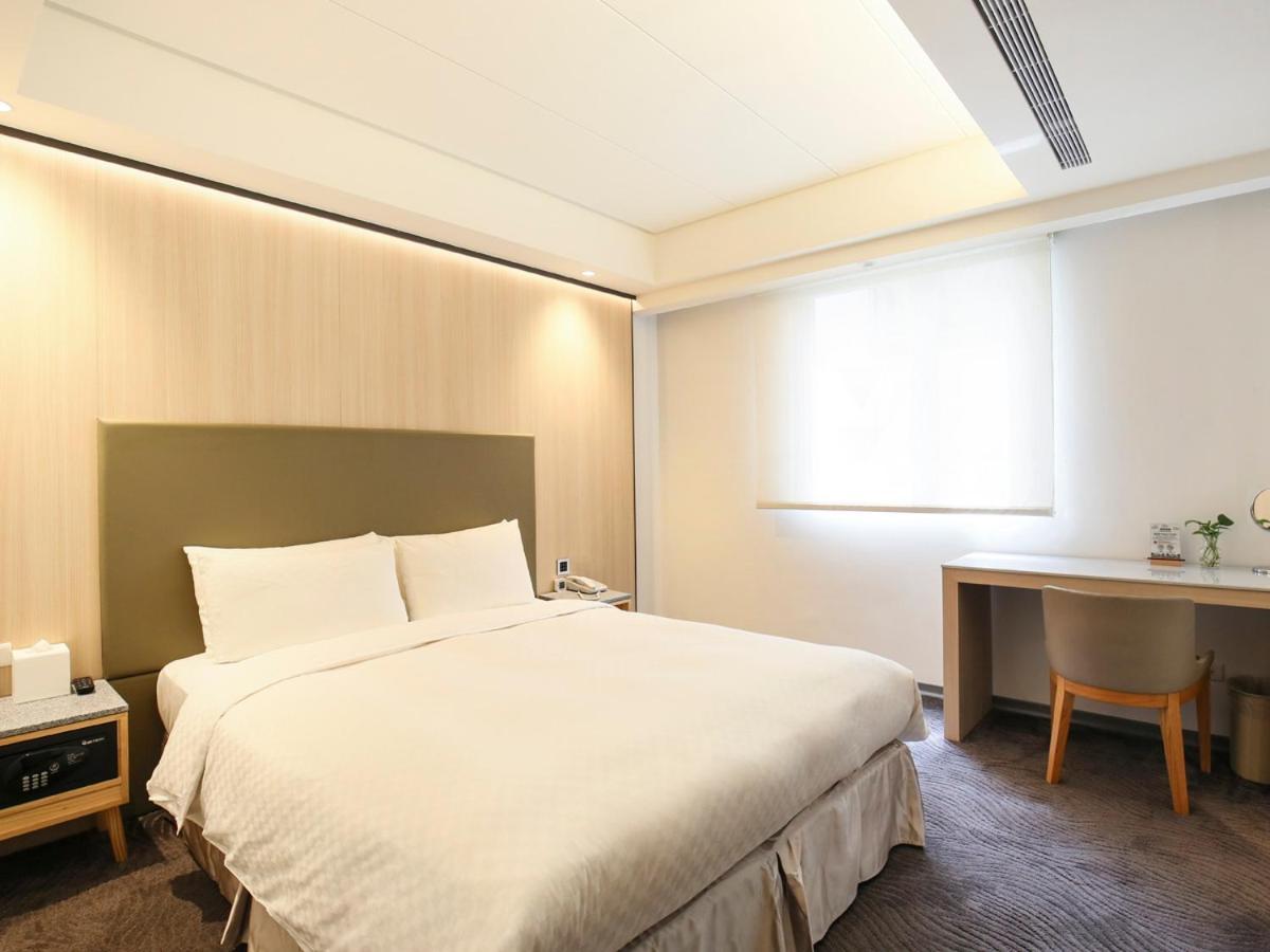 Dandy Hotel-daan Park Branch 3* Taipei