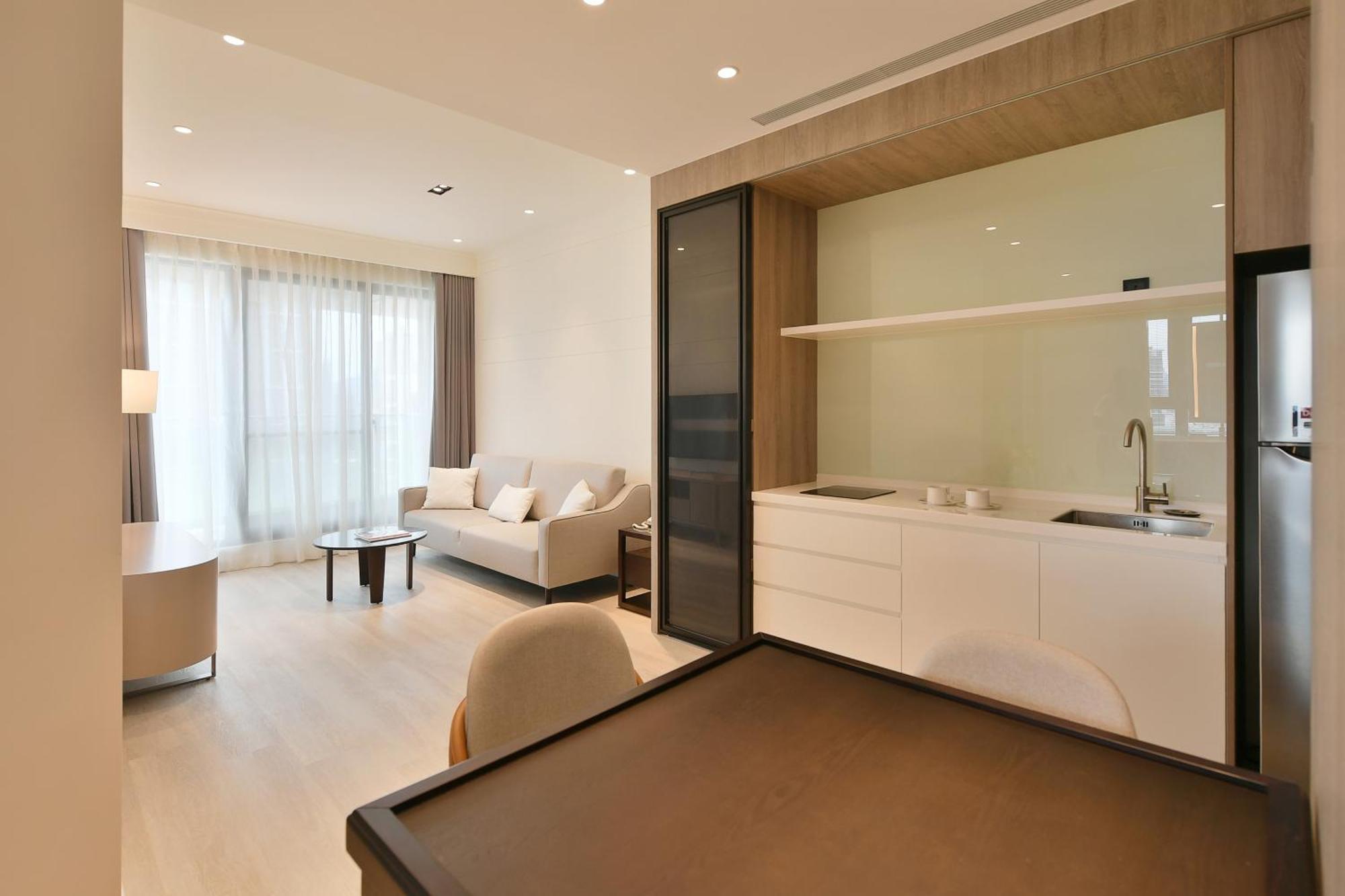 Hotel Check Select New Sanchong 4*