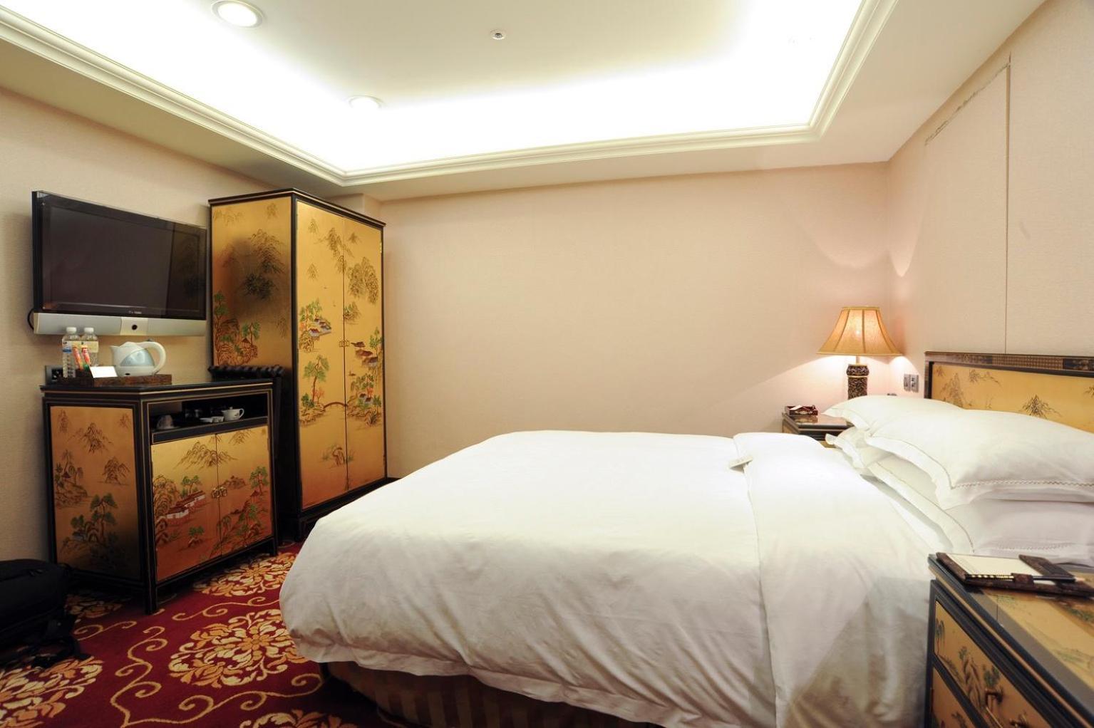 Royal Seasons ‧ Nanjing W. Hotel 4*