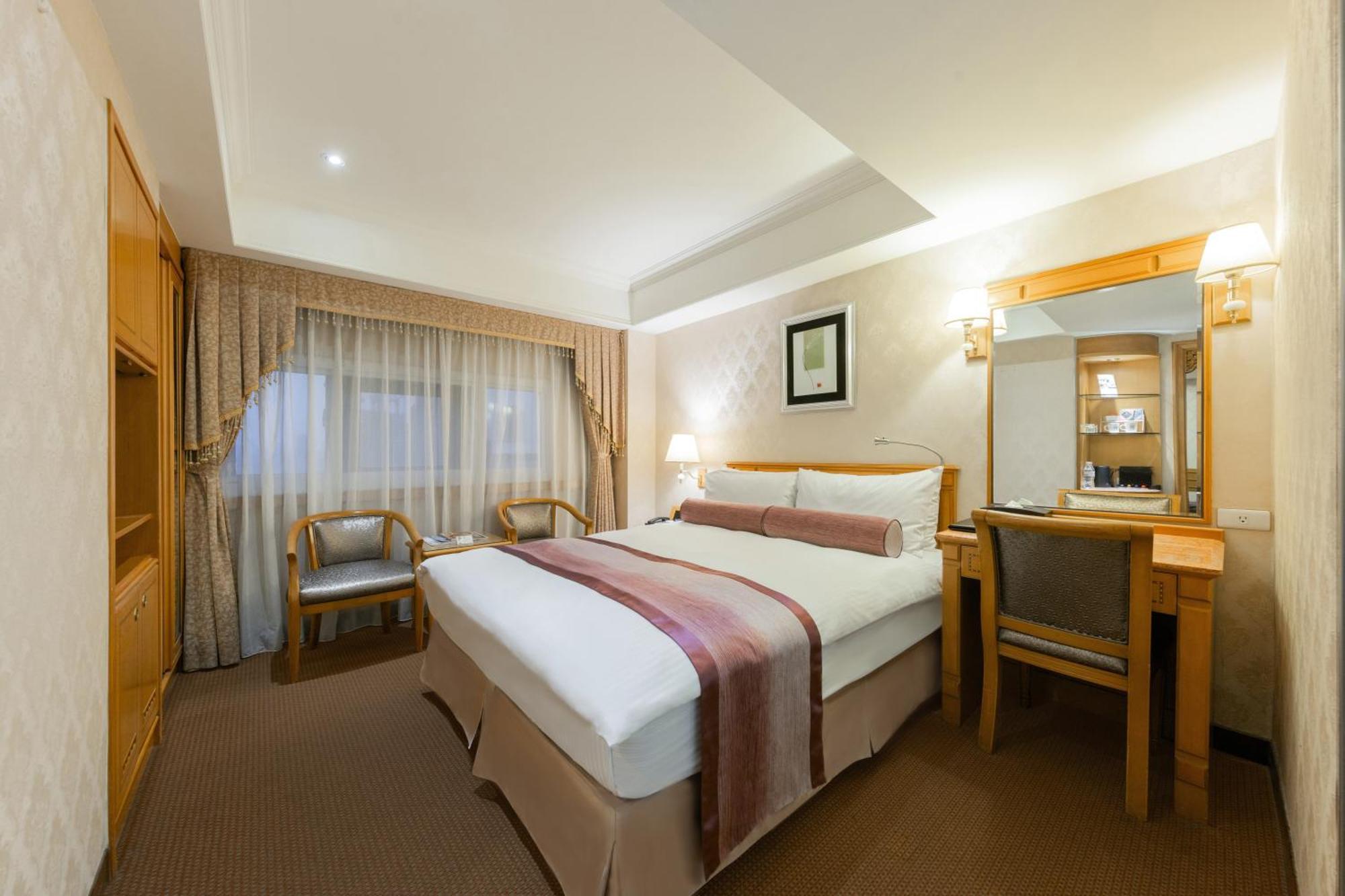 Cosmos Hotel Taipei