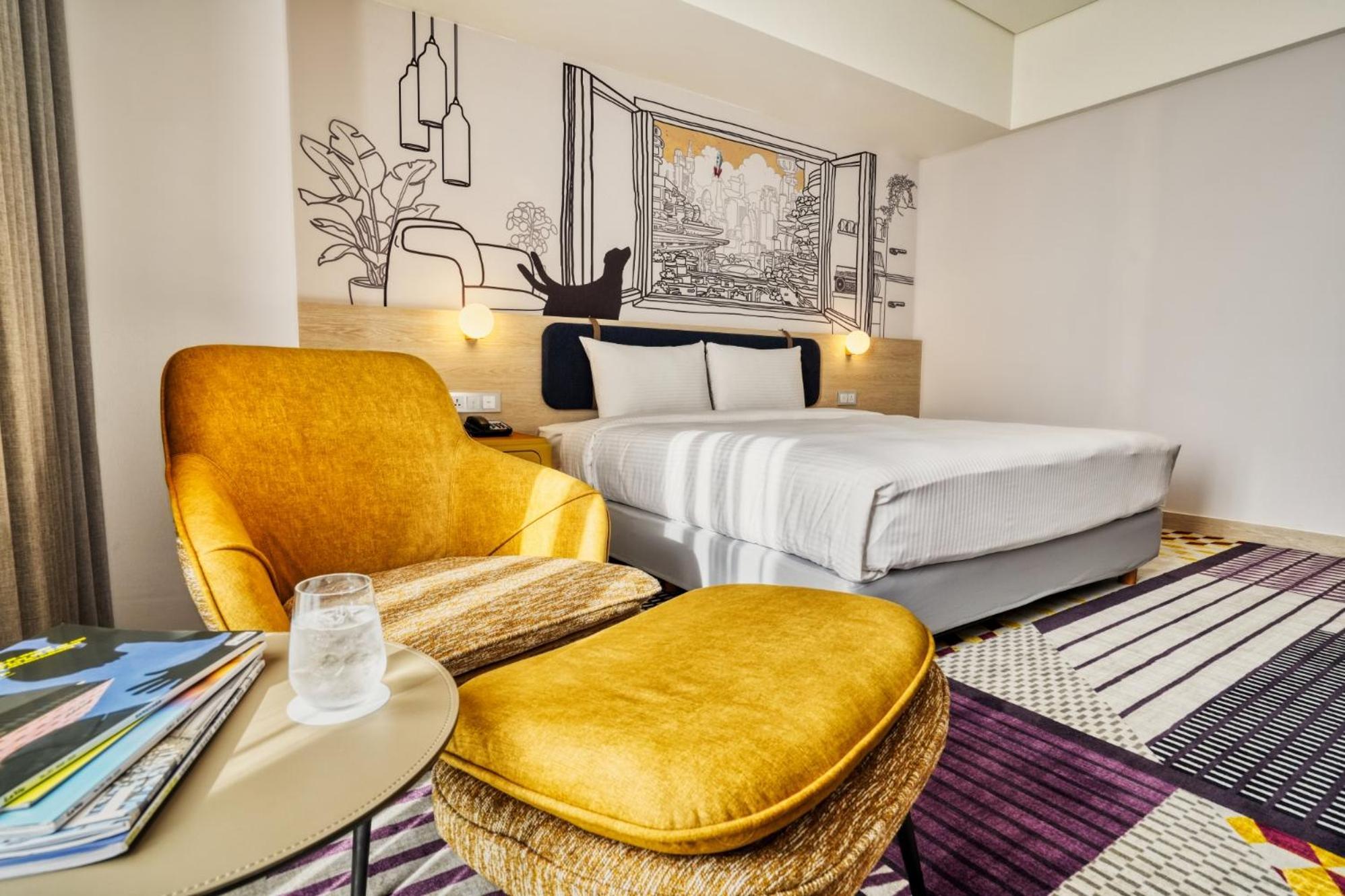 Hotel Two Tails Luzhou 4*