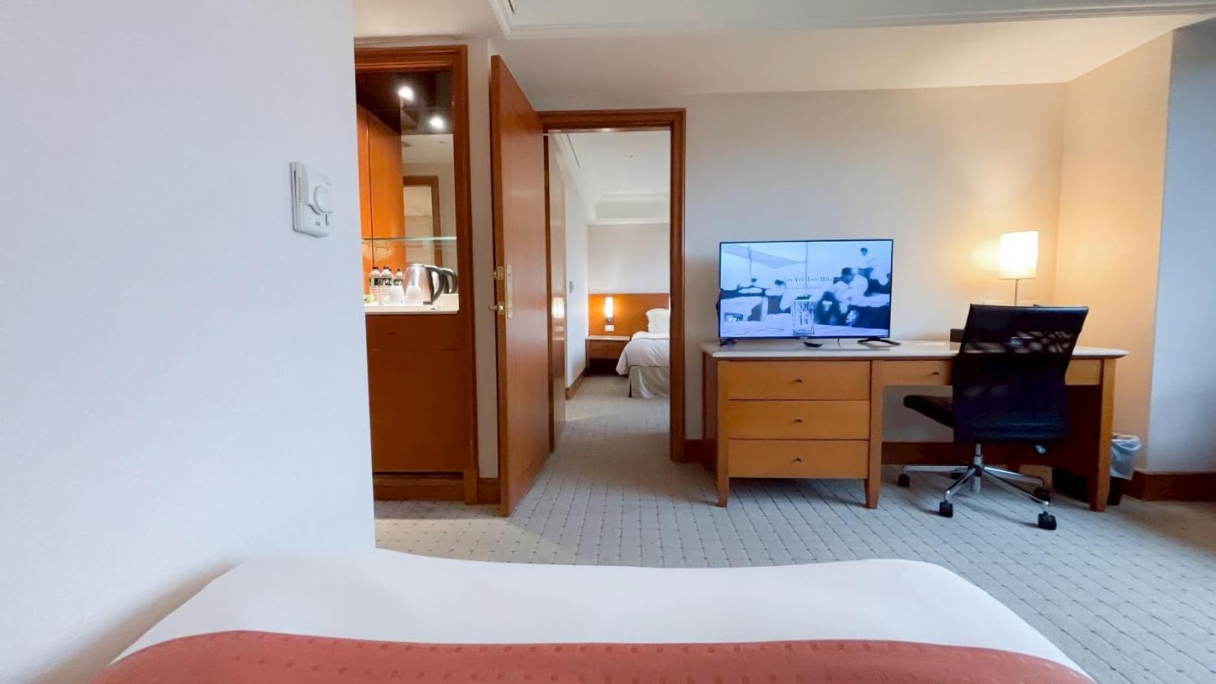 Hione Hotel 4*
