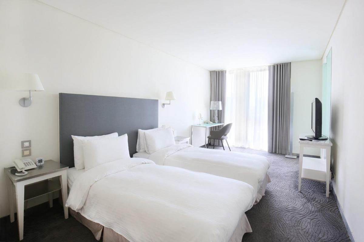 Ambience Hotel 3*