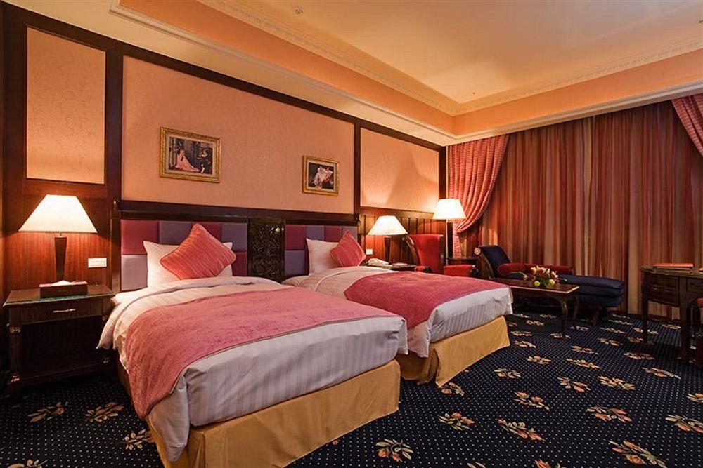 Capital Dazhi 4*