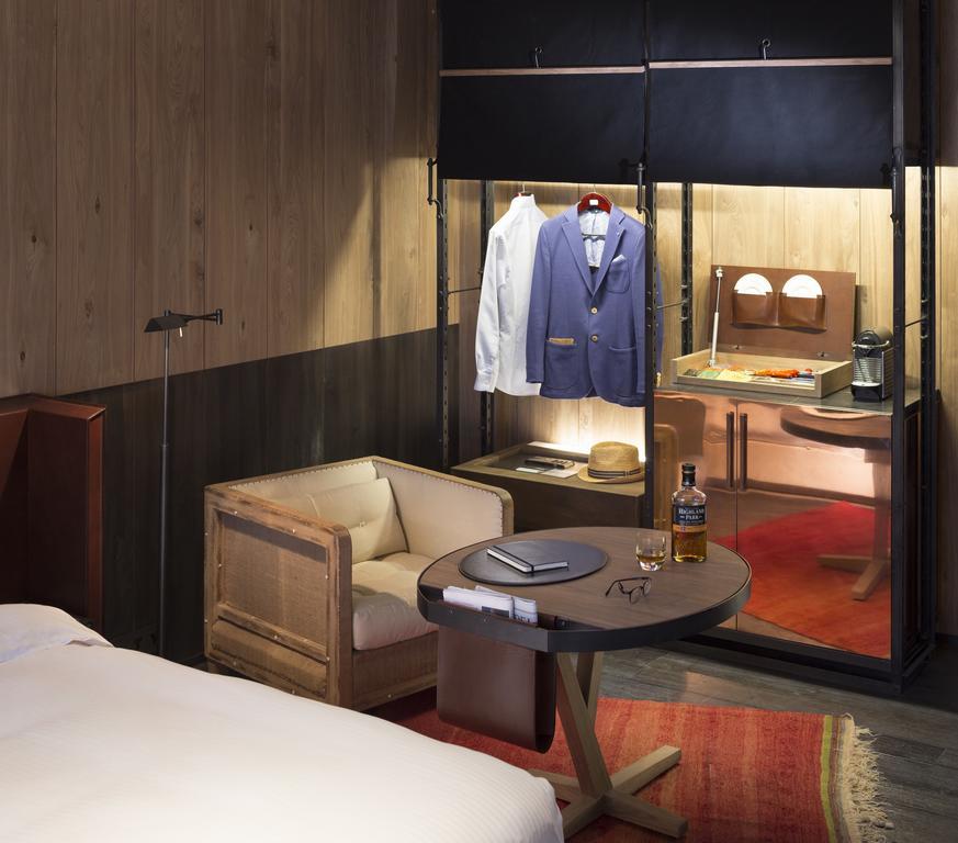 Proverbs 5* Taipei