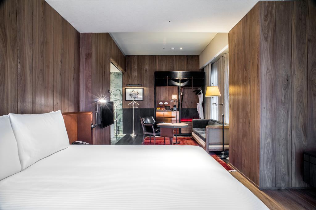 Hotel Proverbs