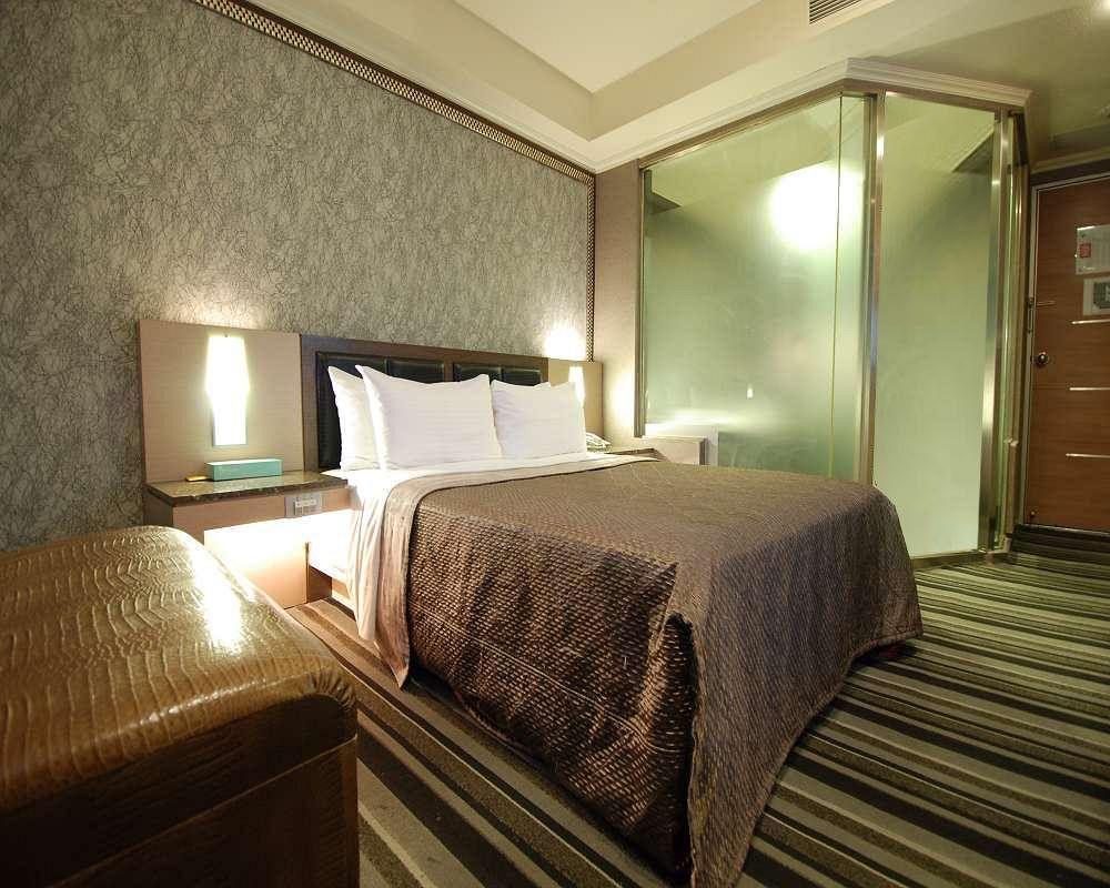 Royal Garden Hotel 3*