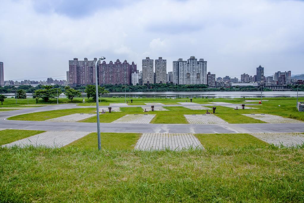 Taman percutian Hua Zhung 2*