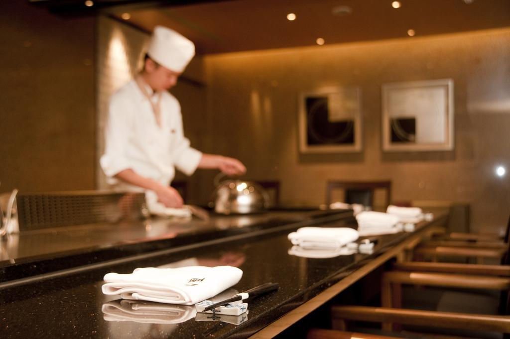 Hotel The Okura Prestige 5*