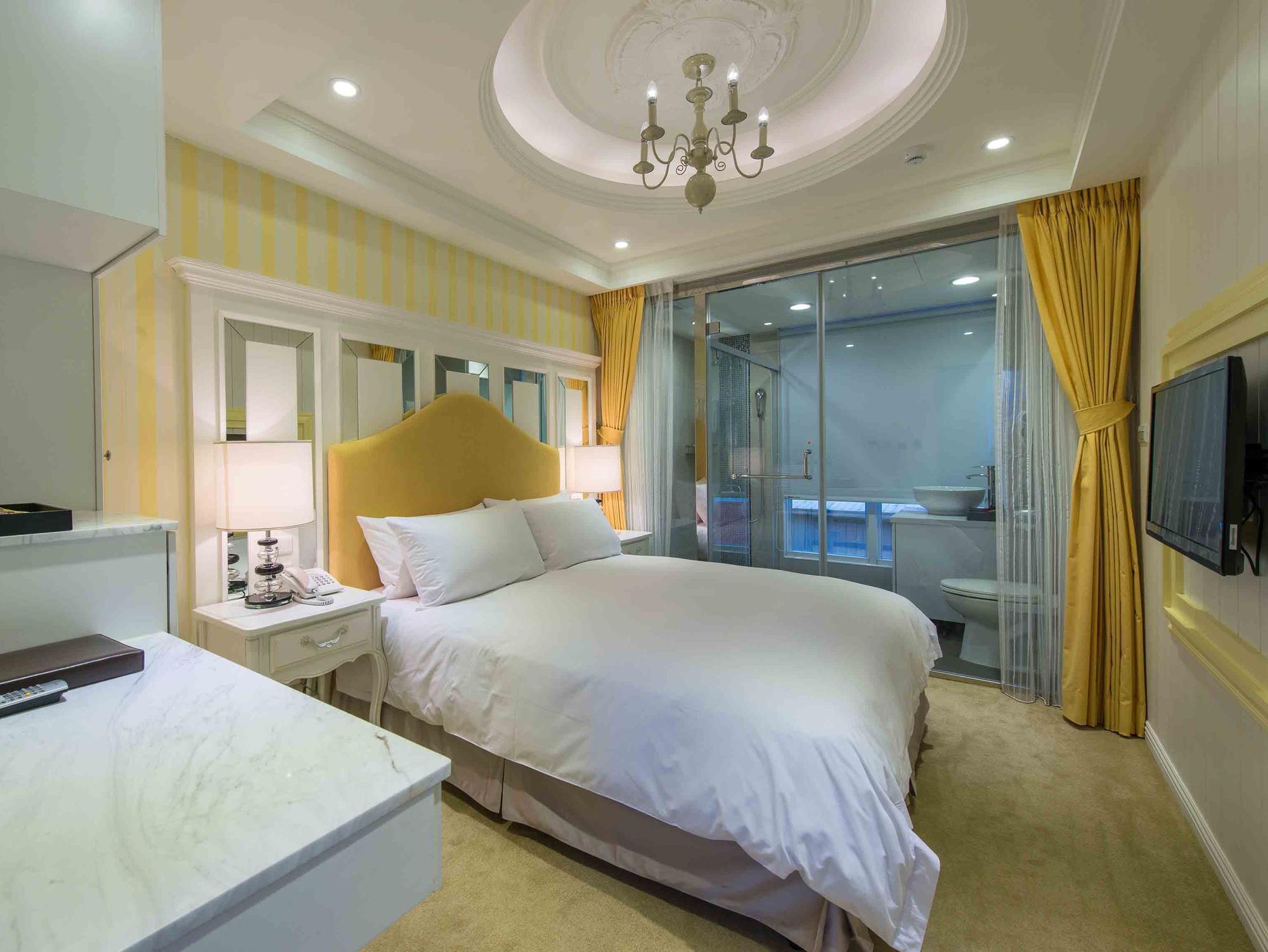 Hotel Royal Rose Zhongshan 3*