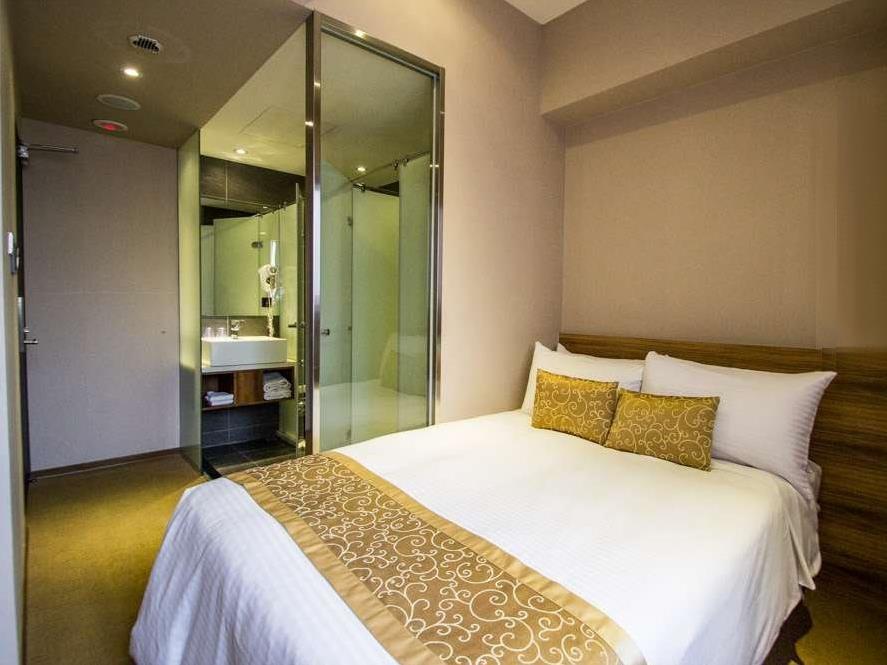 City Hotel