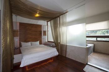 33 Hotel