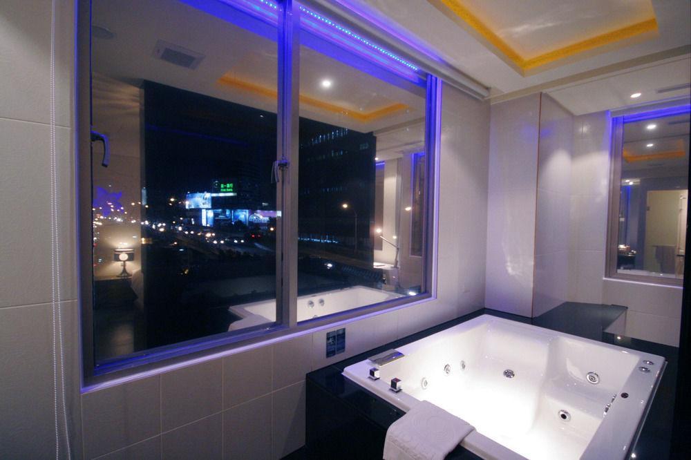 Eight Zone Hotel 4*