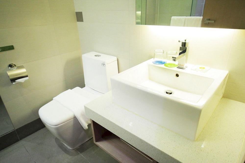 Mellow Fields Inn 4*