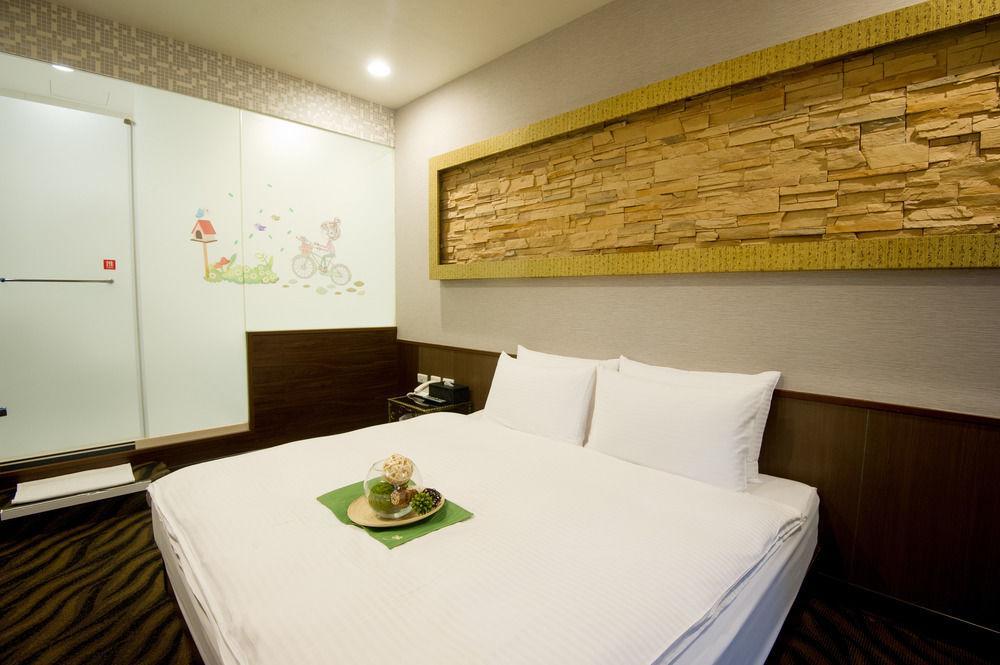 Starry Night Hotel 3*