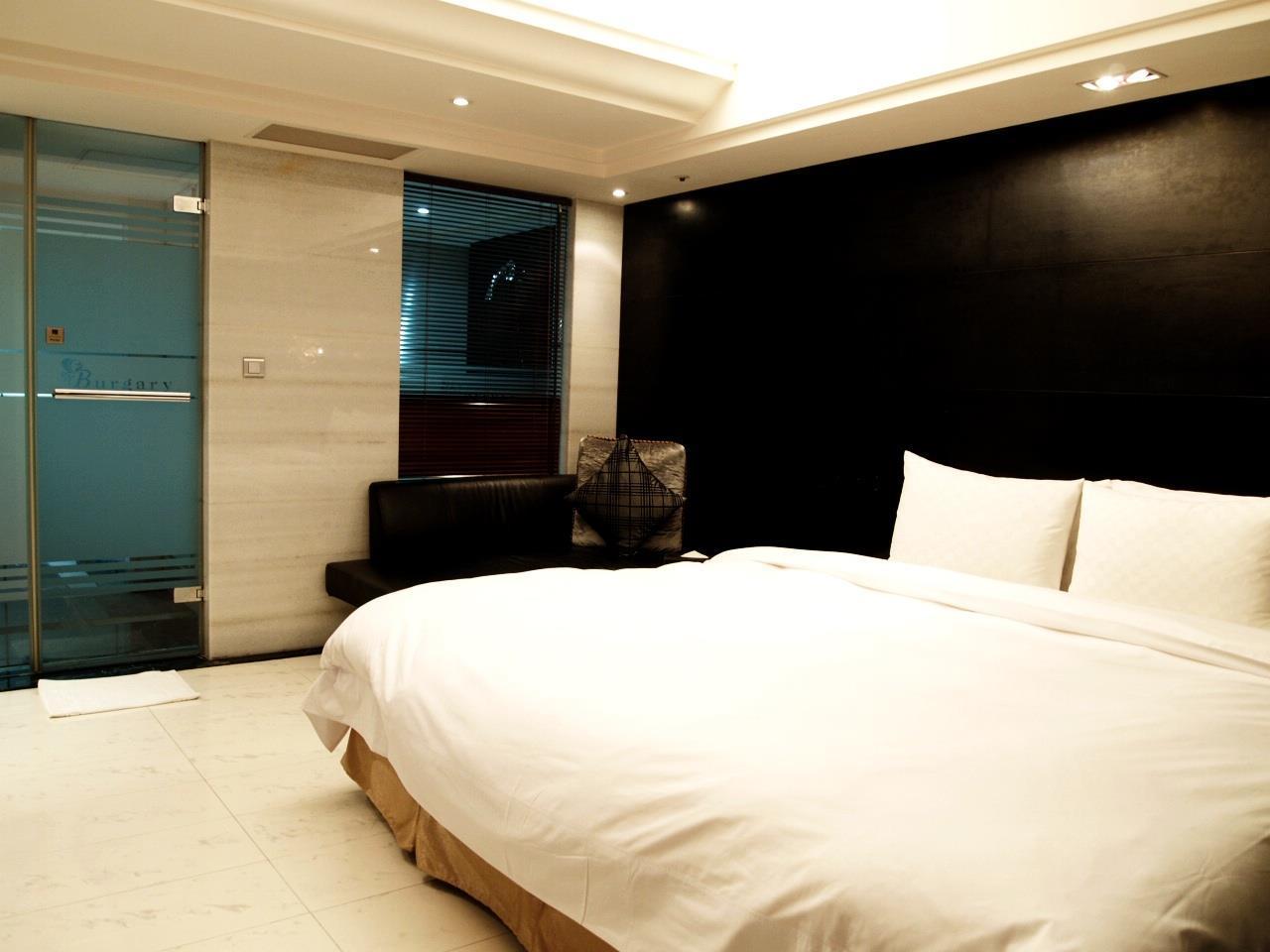 Burgary Hotel Taipei