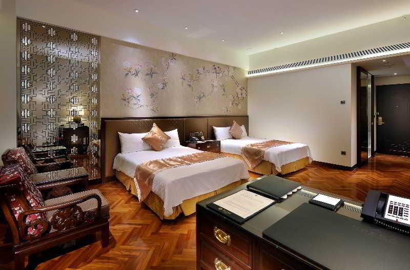 The Grand 5*