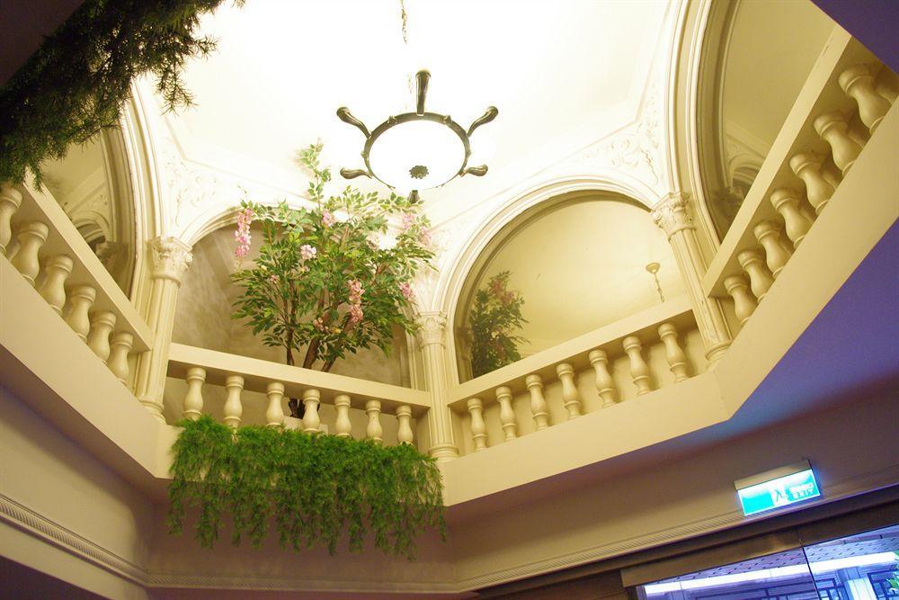 Kdm Hotel 3*