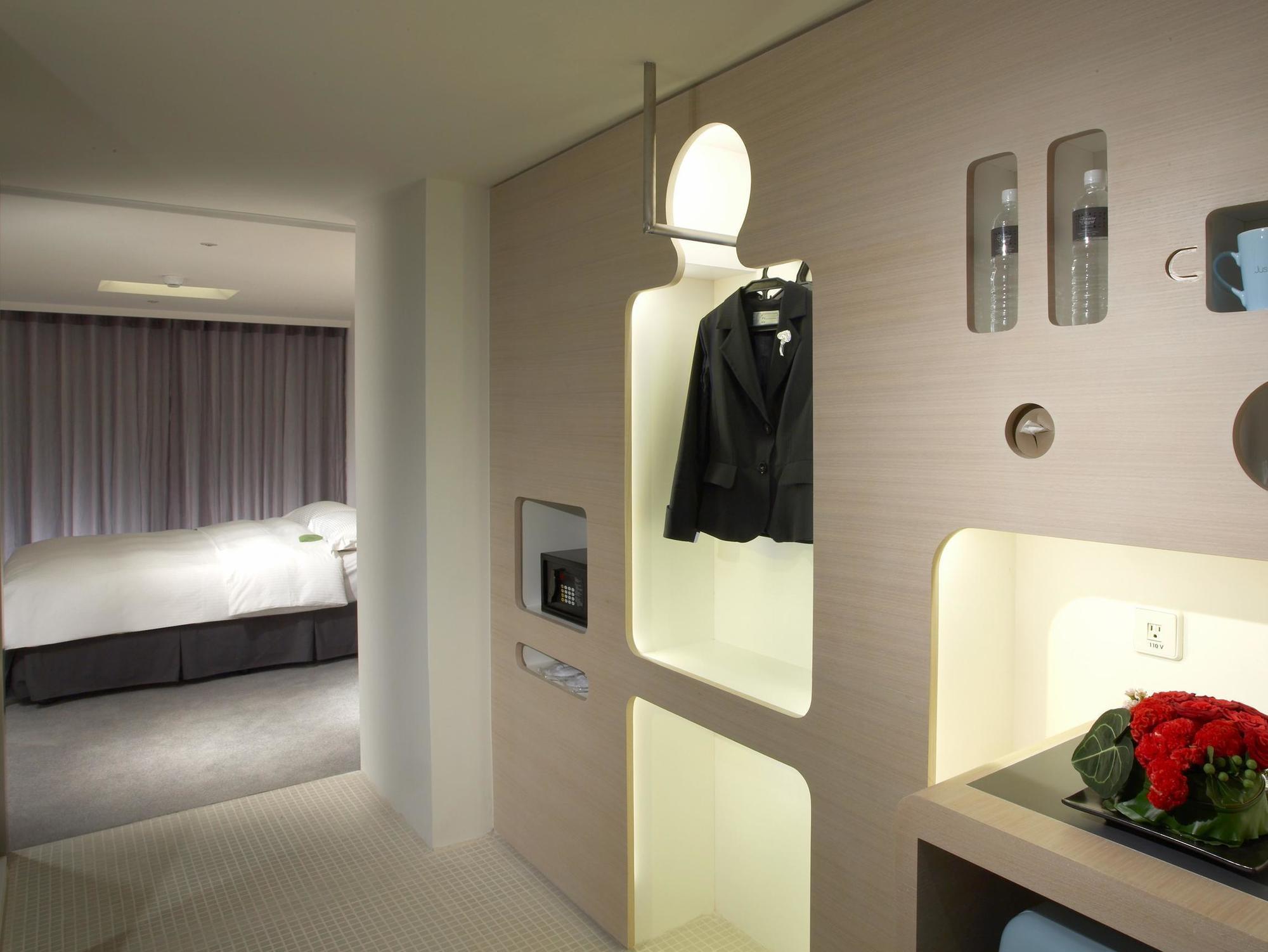 Just Sleep - Ximending 4*