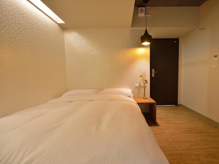 Apartment Jing Don B Taipei