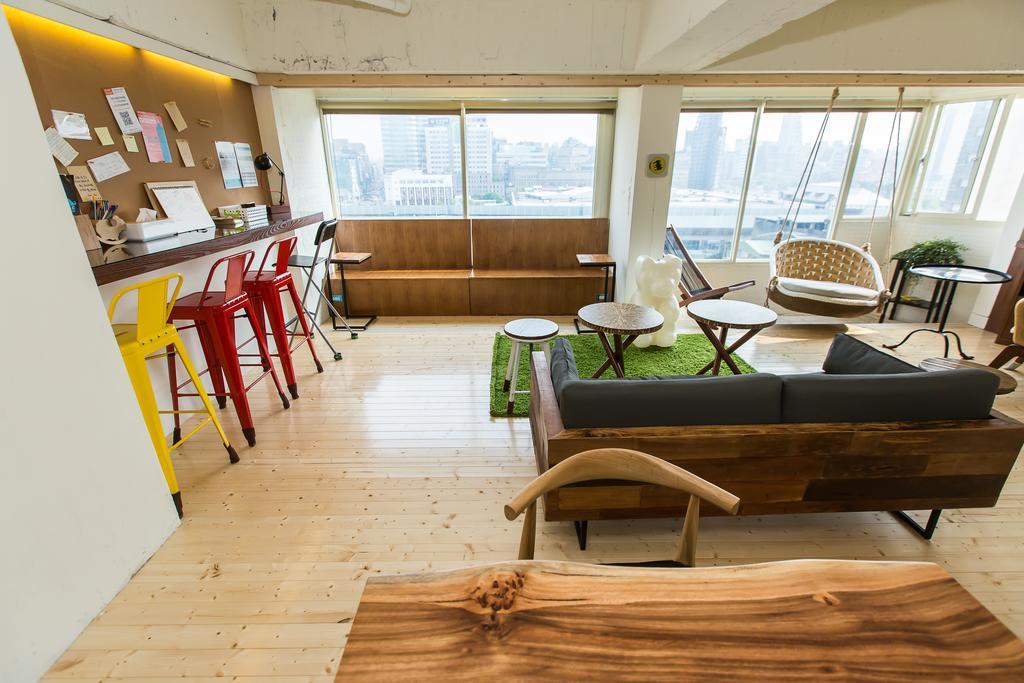 Mr. Lobster's Secret Den Design * Taipei