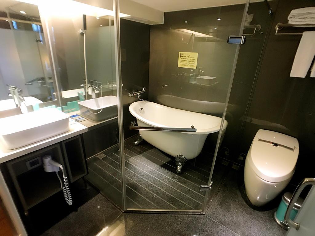 Amici Six Star Hotel Taipei