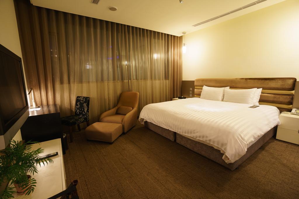 Eight Zone 4* Taipei
