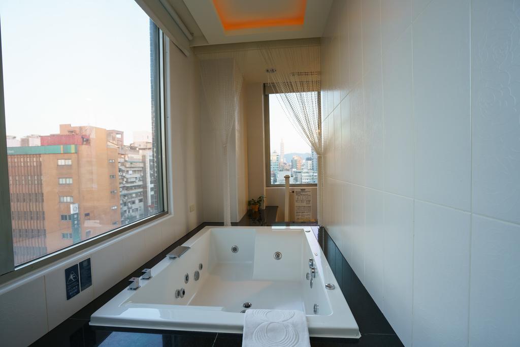 Eight Zone Hotel Taipei