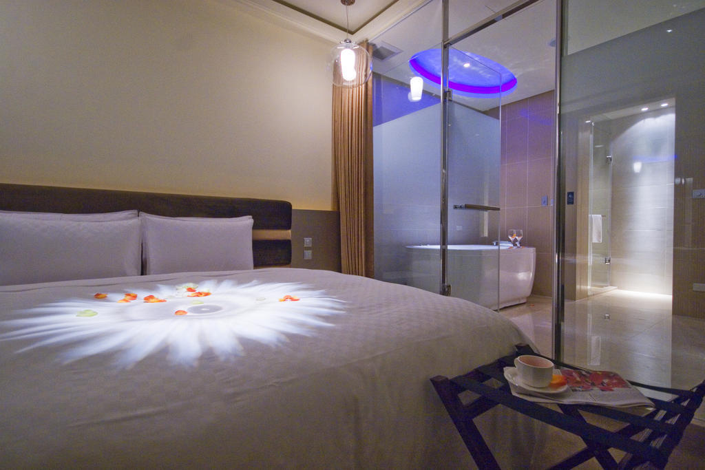 Eight Zone Hotel