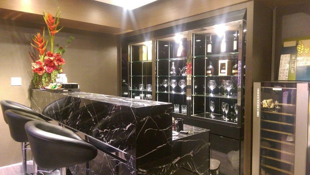 Royal Rose Zhongshan Hotel 3*