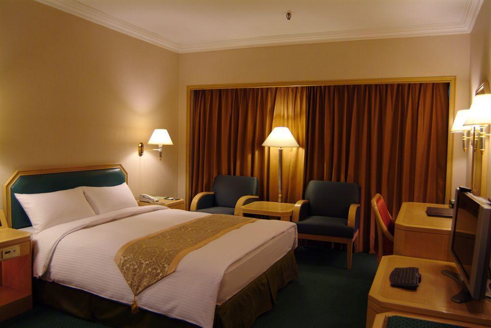 Santos 4* Taipei