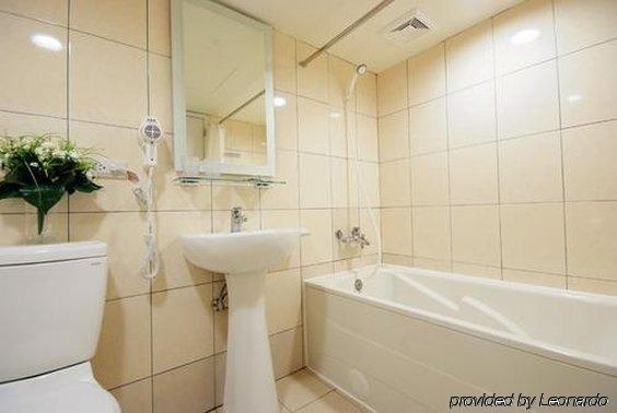 New World Hotel