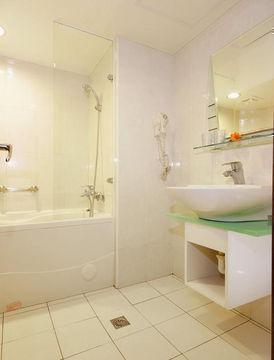 New World Hotel