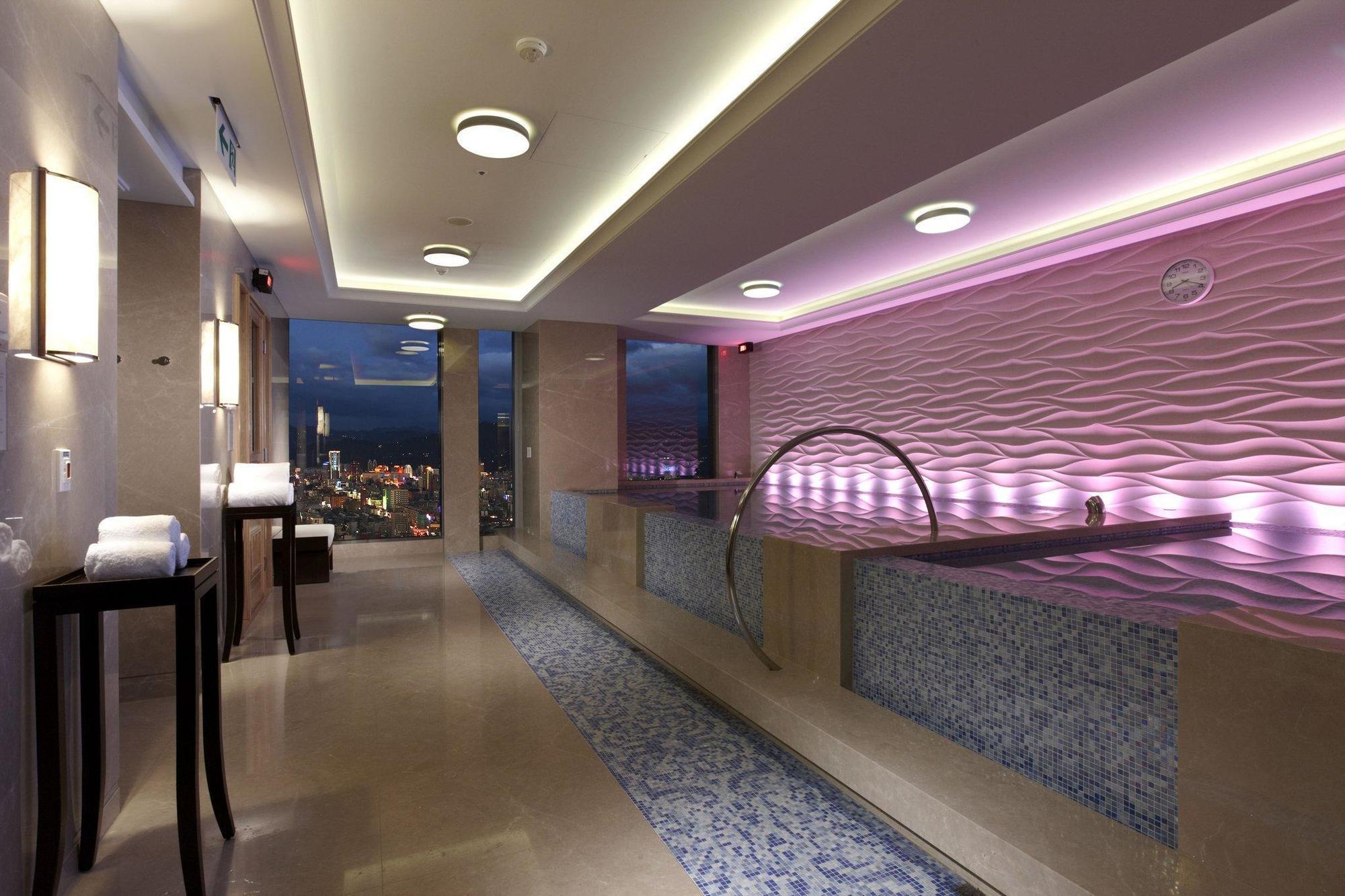 Hotel The Okura Prestige